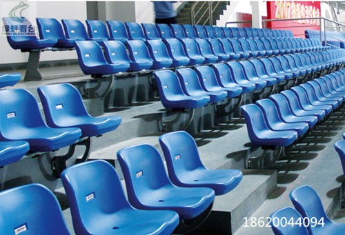 綠蛙中空吹塑側裝高靠背看臺座椅