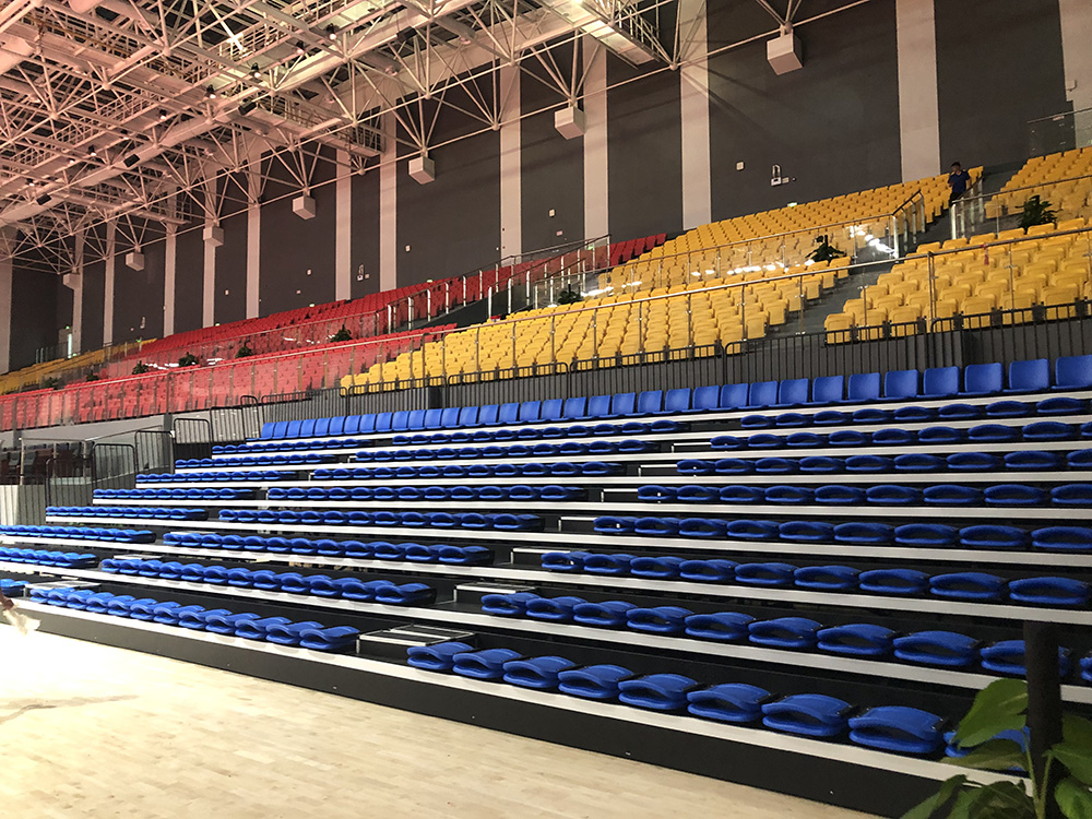 韶關體育公園-廣東省第十三屆中學生運動會主場館看臺座椅安裝完畢