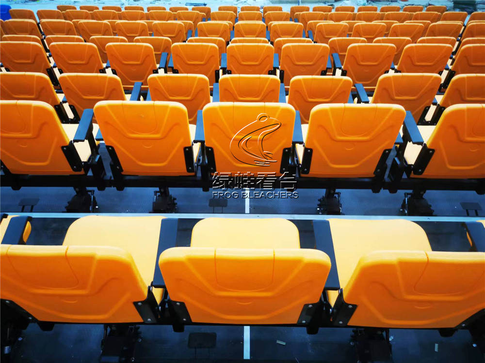 九華砂子塘潭州小學(xué)多功能廳看臺(tái)座椅項(xiàng)目