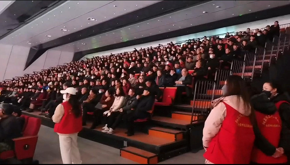 伸縮看臺座椅的結構優化：如何提高承重與穩定性？